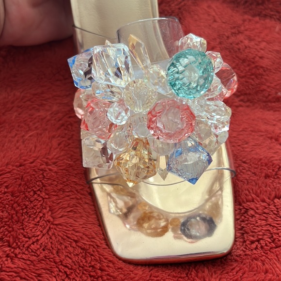 Woman’s sandals - Picture 3 of 7